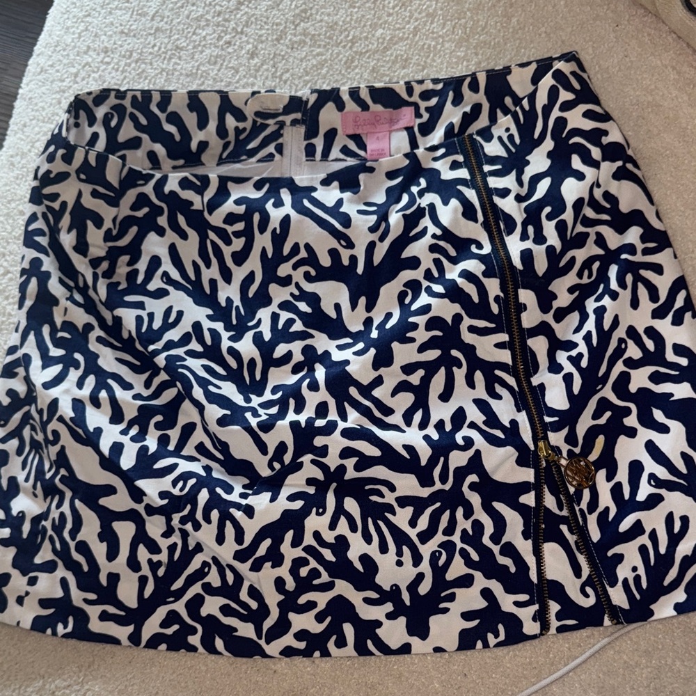 Lilly Pulitzer Coral Print Mini Skirt in Navy and White